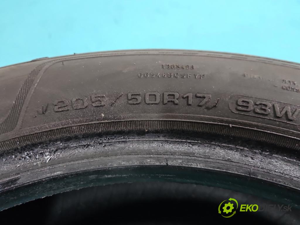 Peugeot 208 I 2012-2019 1.6 hdi 75 HP manual 55 kW 1560 cm3 5- pneumatika celoročné 1 kus