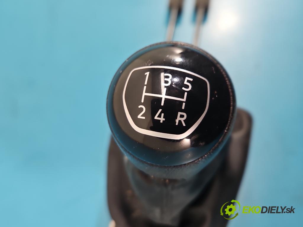 Vw Up 1.0 MPI 60 HP manual 44 kW 999 cm3 3- Páka: Změny: stupeň,rýchlosť 1S0711061C (Rýchlostná páka (kulisa))