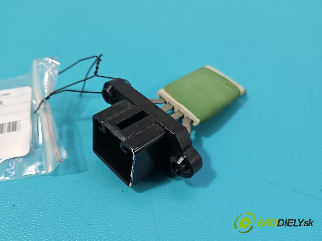 Vw Up 1.0 MPI 60 HP manual 44 kW 999 cm3 3- rezistor 