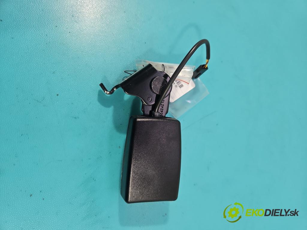 Vw Up! 1.0 MPI 60 HP manual 44 kW 999 cm3 3- pas bezpečnosť: zadné ľavý 1S0857739A