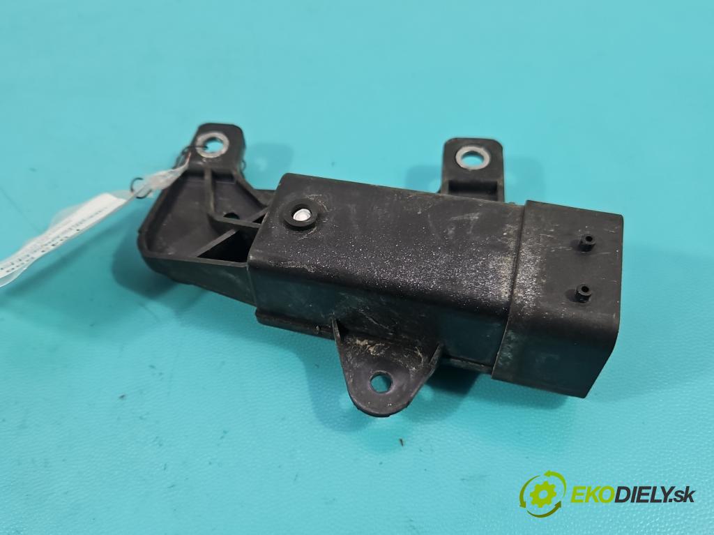 Vw Up! 1.0 MPI 60 HP manual 44 kW 999 cm3 3- Relé: ventilátoru 1S0919506