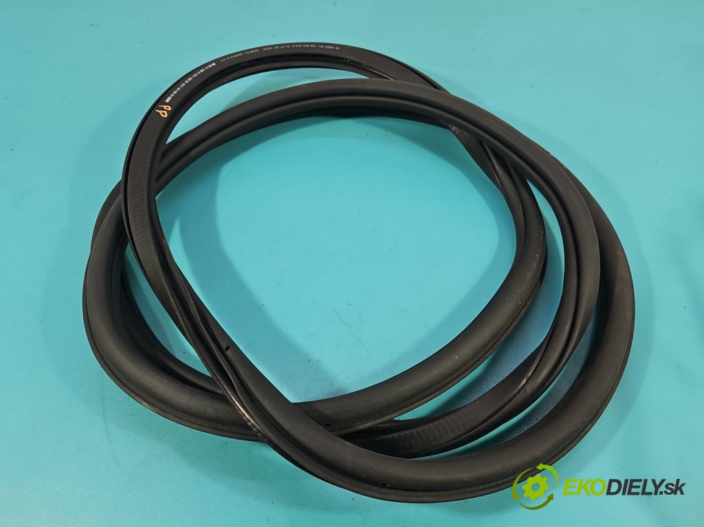 Vw Up 1.0 MPI 60 hp manual 44 kW 999 cm3 3- Těsnění: dveře přední pravé 1S3867912D