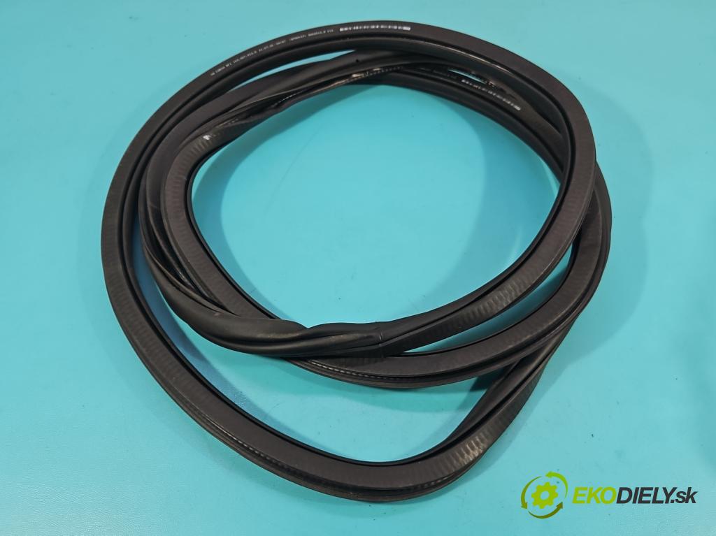 Vw Up 1.0 MPI 60 hp manual 44 kW 999 cm3 3- Těsnění: dveře přední pravé 1S3867912D