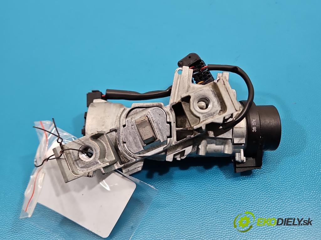 Vw Jetta V 2005-2010 1.9 tdi 105 HP manual 77 kW 1896 cm3 4- Spínačka 1K0905851B (Spínacia skrinka)