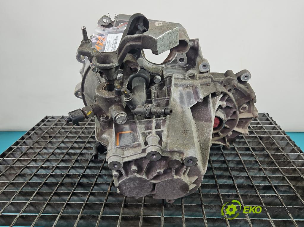 Vw Up 1.0 MPI 60 HP manual 44 kW 999 cm3 3- prevodovka stupeň,rýchlosť manual UDA