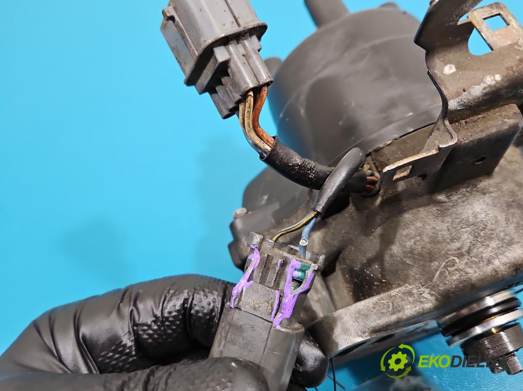 Honda Civic VI 1995-2001 1.5 16V 114 HP manual 84 kW 1493 cm3 5- rozdeľovač 30100P1KE01 (Rozdeľovač)