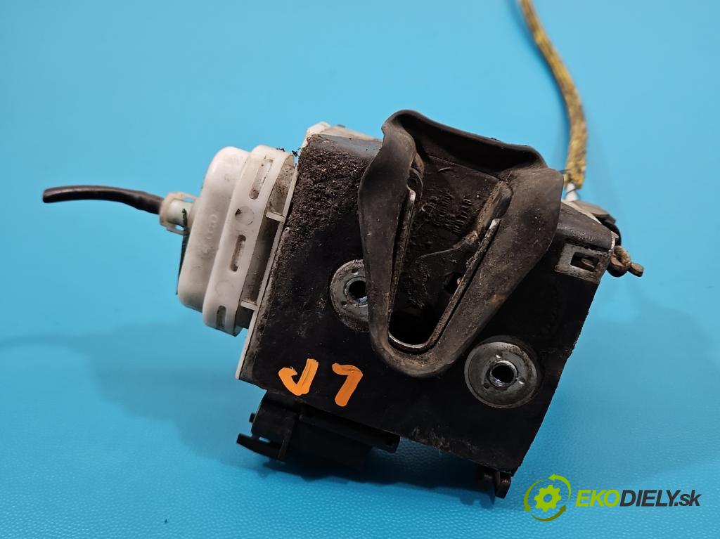 Audi A3 8L 1996-2003 1.9 tdi 90 HP automatic 66 kW 1896 cm3 3- zámok predné ľavý