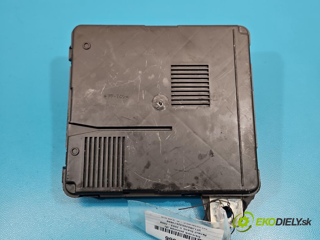 Renault Scenic II 2003-2009 1.5 dci 101 HP manual 74 kW 1461 cm3 5- riadiaca jednotka ostatné 8200306032A