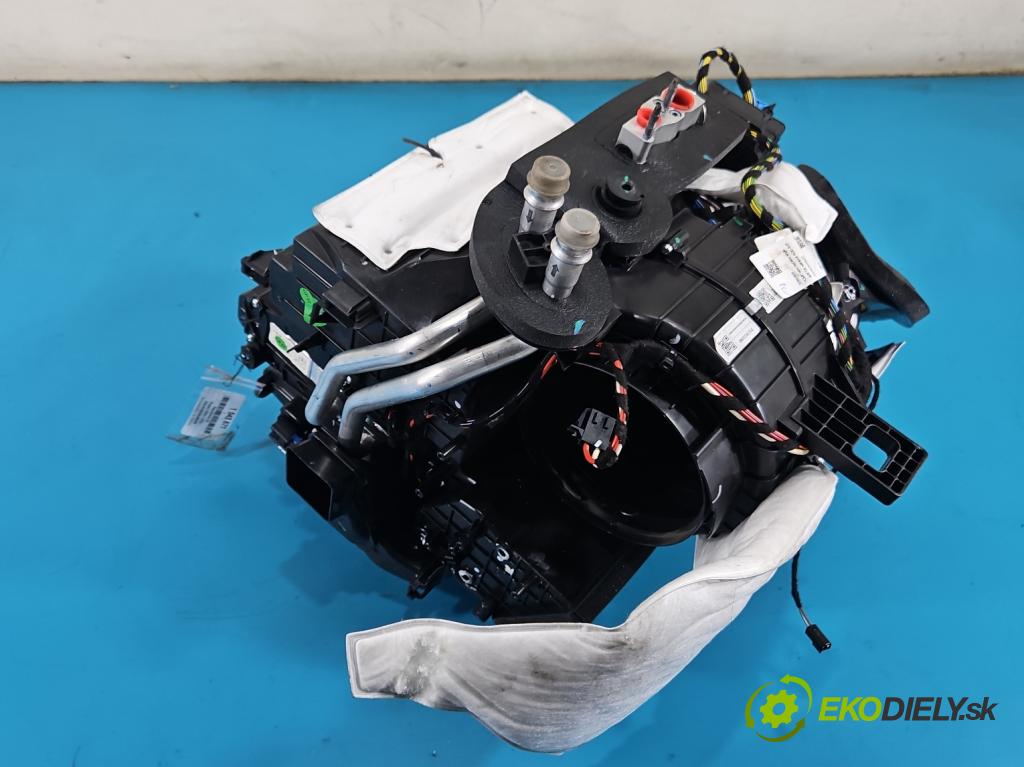 Peugeot 2008 II 2019- 1.2 12V 131 hp automatic 96 kW 1199 cm3 5- radiátor 9830697880 (Radiátor topení)