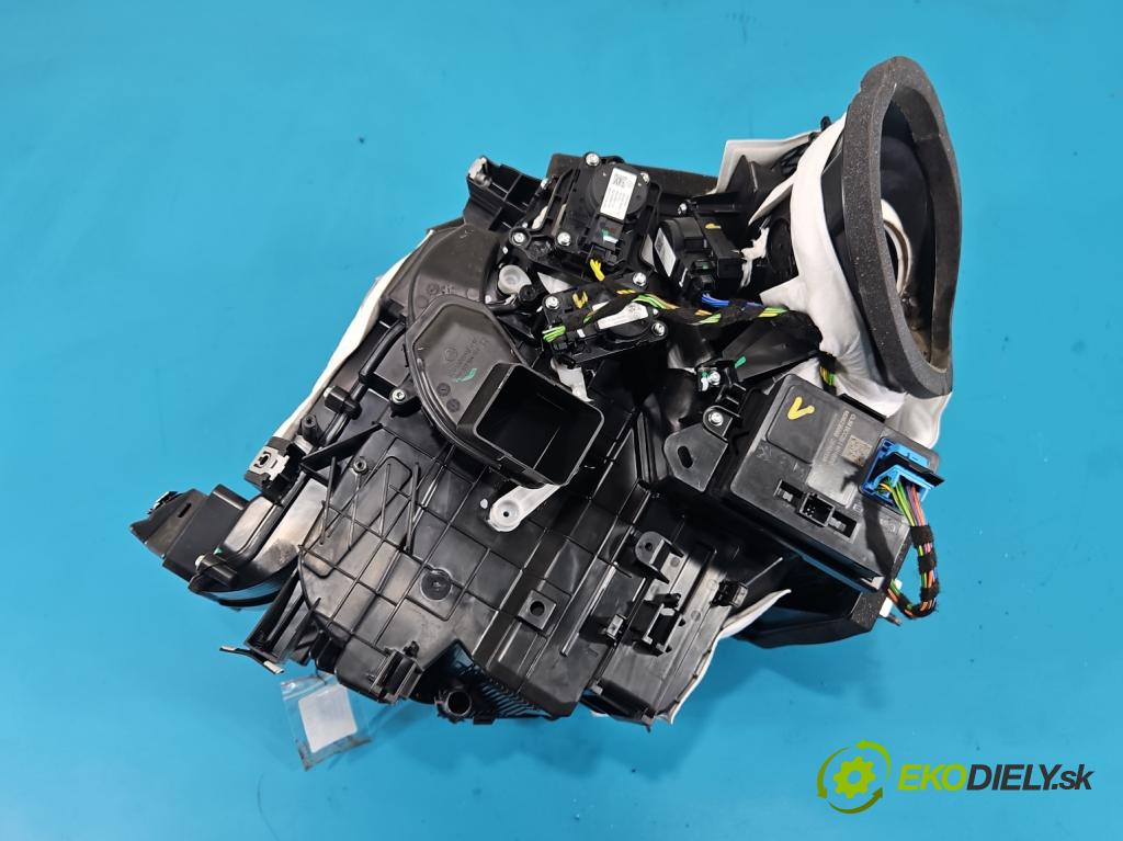 Peugeot 2008 II 2019- 1.2 12V 131 hp automatic 96 kW 1199 cm3 5- radiátor 9830697880 (Radiátor topení)