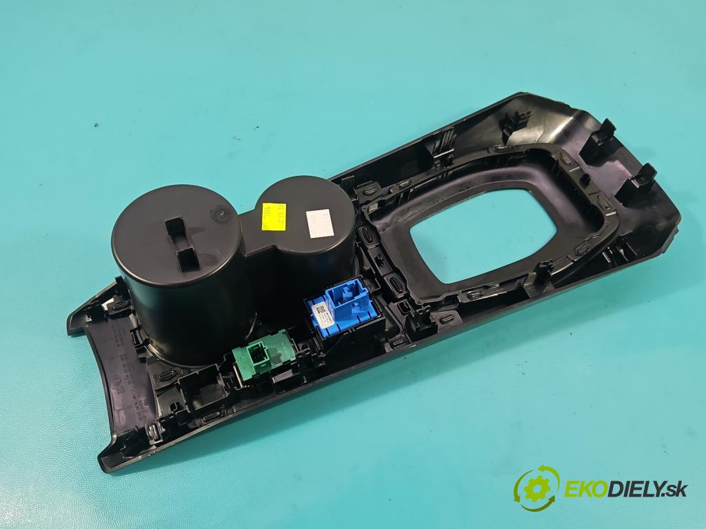 Peugeot 2008 II 2019- 1.2 12V 131 HP automatic 96 kW 1199 cm3 5- Rukojeť: na nápoje: 9829400680 (Držiak (úchyt) na nápoje)