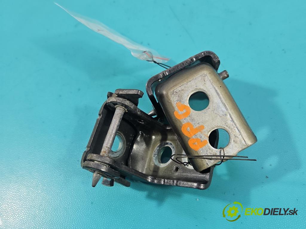 Peugeot 2008 II 2019- 1.2 12V 131 hp automatic 96 kW 1199 cm3 5- Závěs: dveře přední pravý