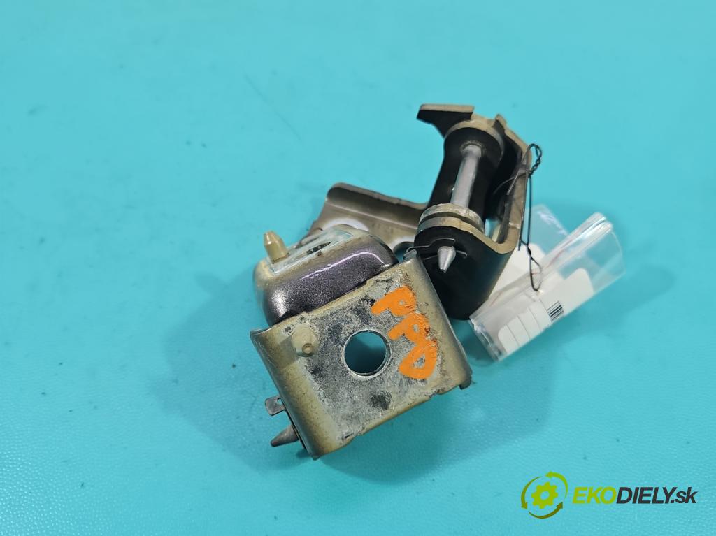 Peugeot 2008 II 2019- 1.2 12V 131 hp automatic 96 kW 1199 cm3 5- Závěs: dveře přední pravý