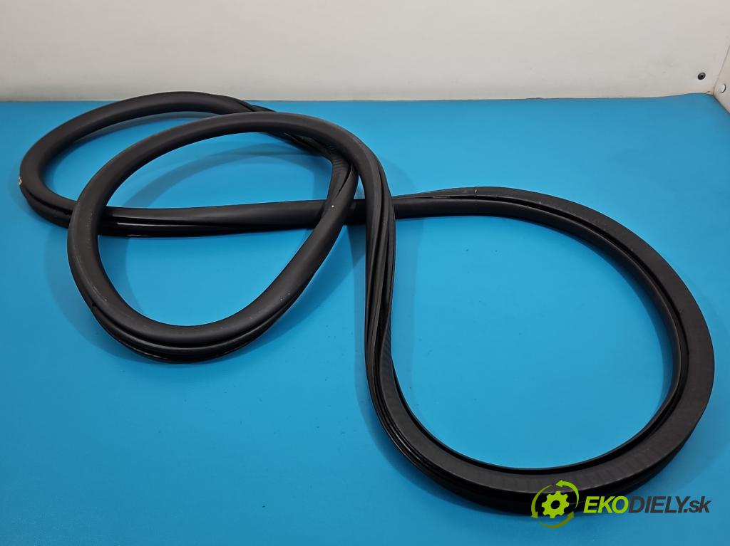 Peugeot 2008 II 2019- 1.2 12V 131 hp automatic 96 kW 1199 cm3 5- Těsnění: dveře přední pravé 9820823880