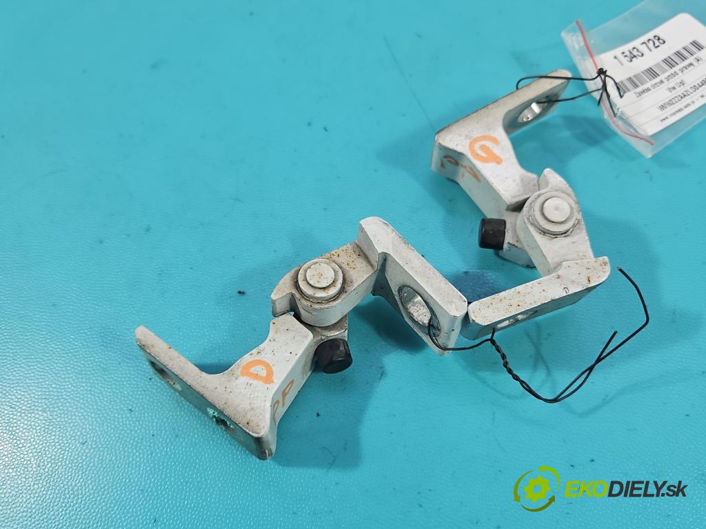 Vw Up 1.0 MPI 60 hp manual 44 kW 999 cm3 3- Závěs: dveře přední pravý 7N0831402D