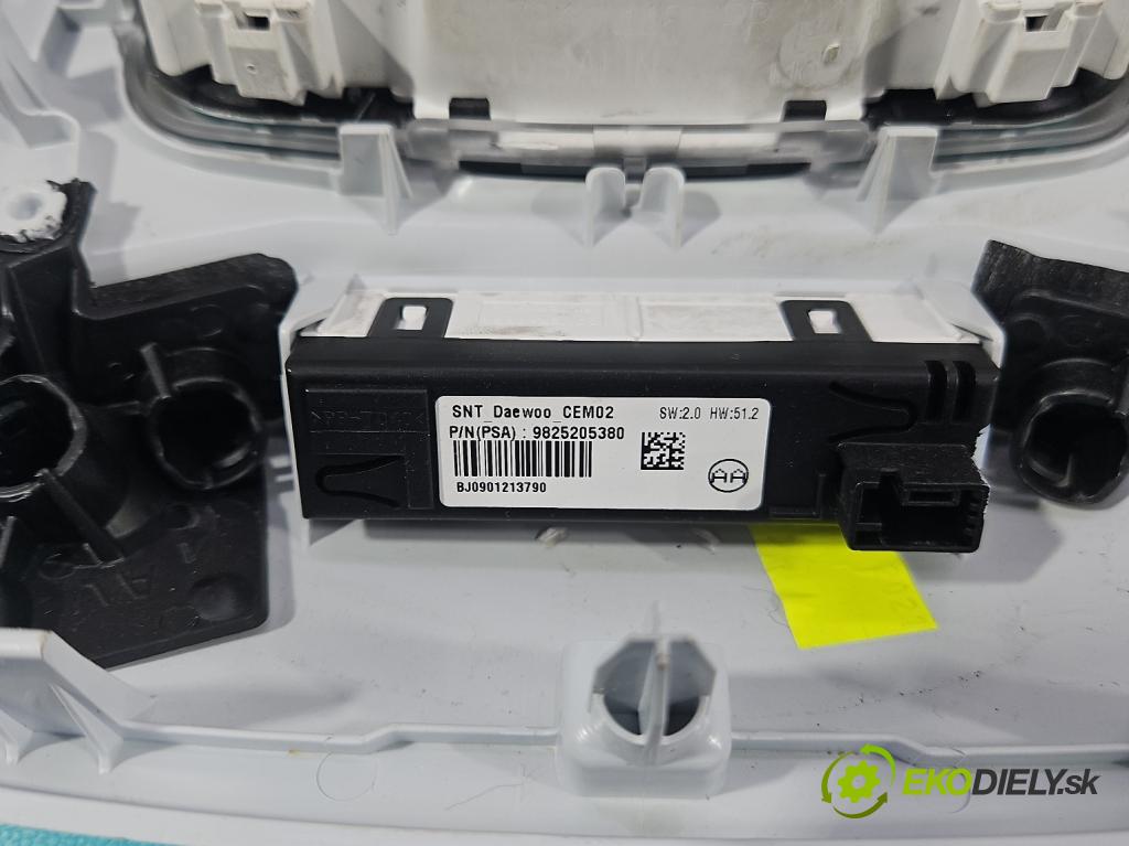Peugeot 2008 II 2019- 1.2 12V 131 HP automatic 96 kW 1199 cm3 5- svetlo / reflektor interiéra 9825205380