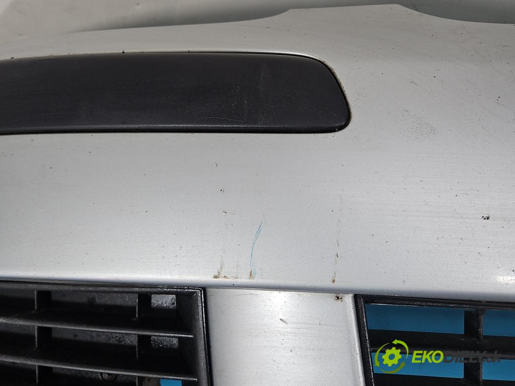 Vw Golf V 2003-2009 1.9 tdi 105 HP manual 77 kW 1896 cm3 5- nárazník predné  (Kľučka dverí ostatné)