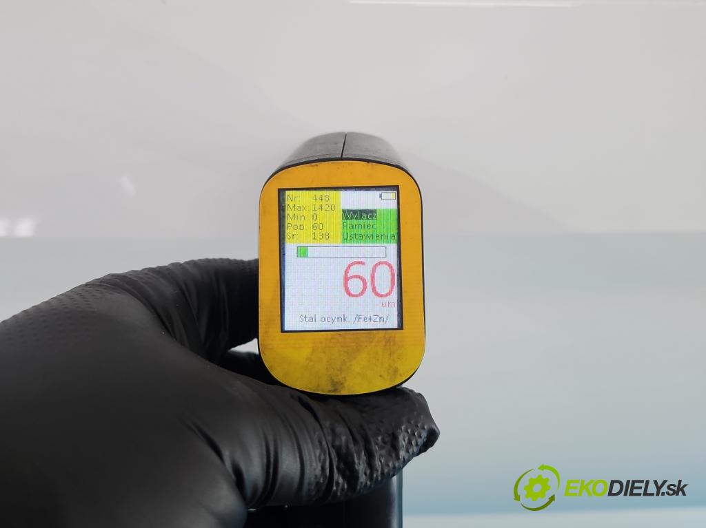 Skoda Kamiq 1.0 TSI 110 hp automatic 81 kW 999 cm3 5- dveře přední pravé  (Klika dveří ostatní)