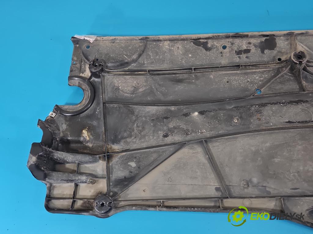 Skoda Kamiq 1.0 TSI 110 HP automatic 81 kW 999 cm3 5- kryt plast 2Q0825202A