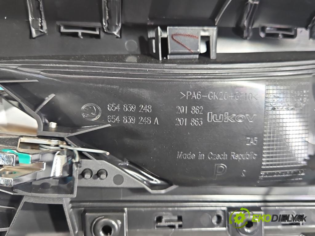 Skoda Kamiq 1.0 TSI 110 hp automatic 81 kW 999 cm3 5- Tapacír: dveře zadní pravé