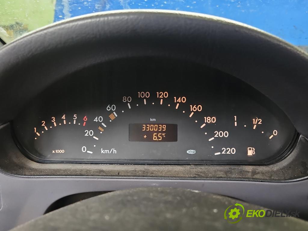 Mercedes A W168 1997-2004 1.6 102 HP manual 75 kW 1598 cm3 5- prístrojovka/ budíky A1685404011 (Prístrojová doska)