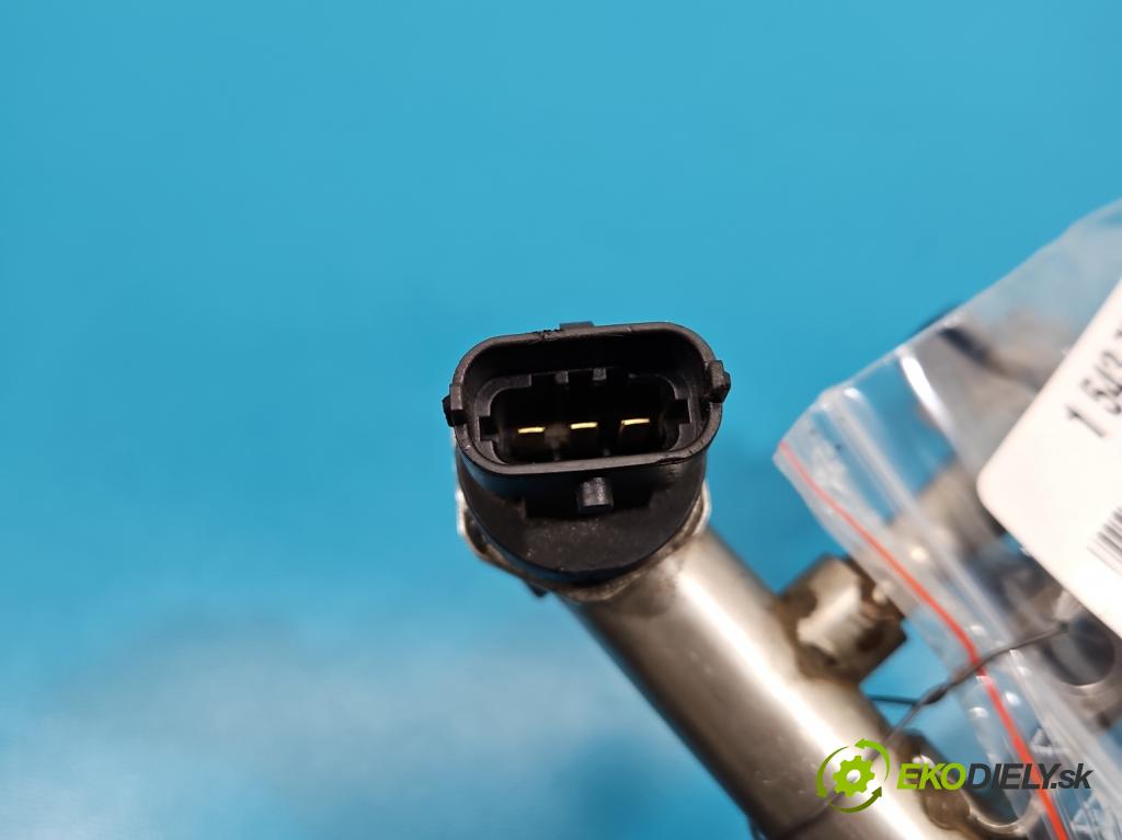 Ford B-Max  1.0 T 101 HP manual 74 kW 998 cm3 5- vstrek 0261500342 (Vstrekovač paliva)