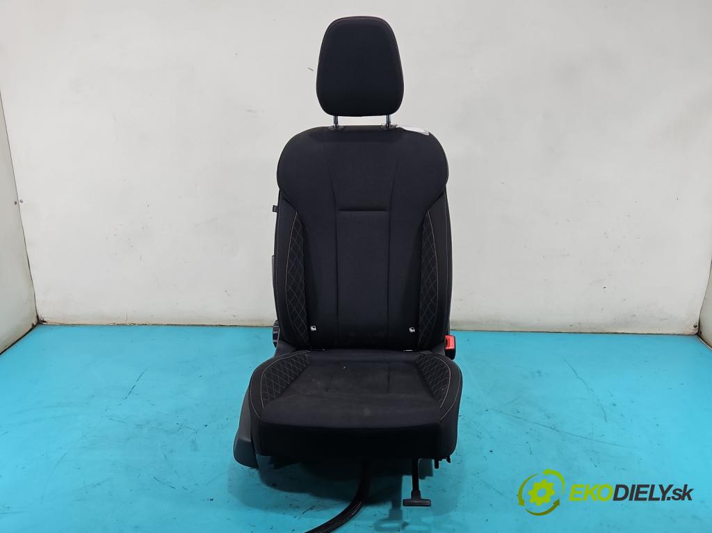 Skoda Kamiq 1.0 TSI 110 HP automatic 81 kW 999 cm3 5- Sedačka pravý  (Sedadlo)