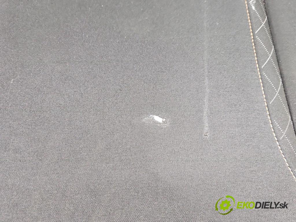 Skoda Kamiq 1.0 TSI 110 HP automatic 81 kW 999 cm3 5- Pohovka: zadné  (Sedadlo)