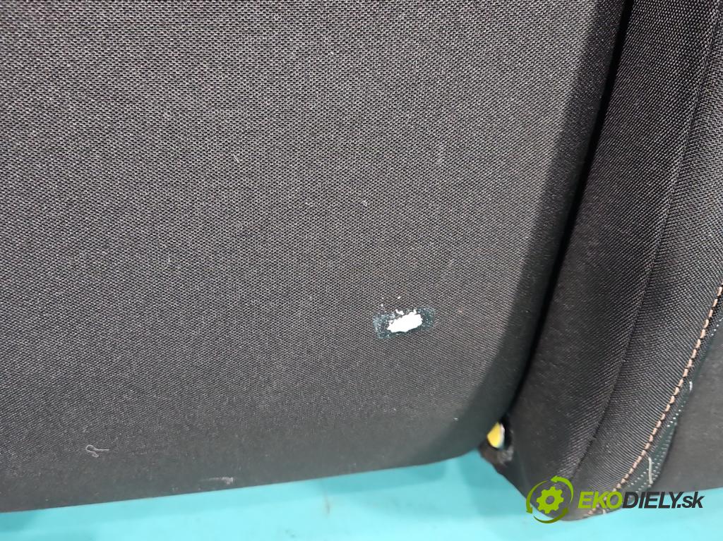 Skoda Kamiq 1.0 TSI 110 HP automatic 81 kW 999 cm3 5- Pohovka: zadné  (Sedadlo)