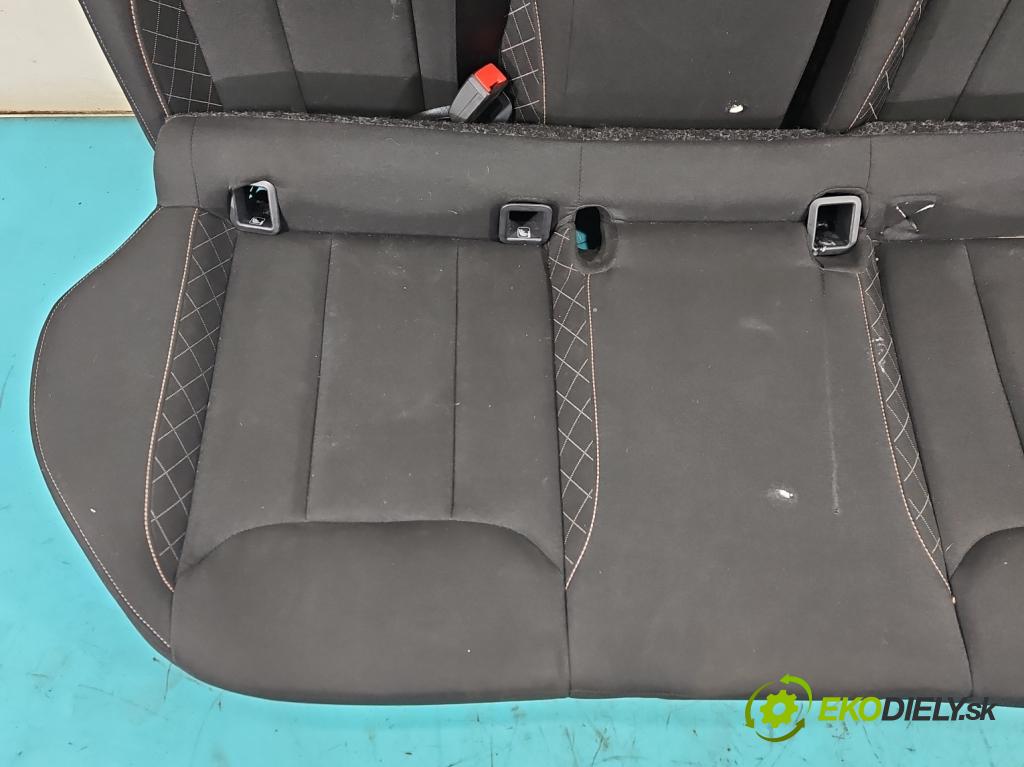 Skoda Kamiq 1.0 TSI 110 HP automatic 81 kW 999 cm3 5- Pohovka: zadné  (Sedadlo)