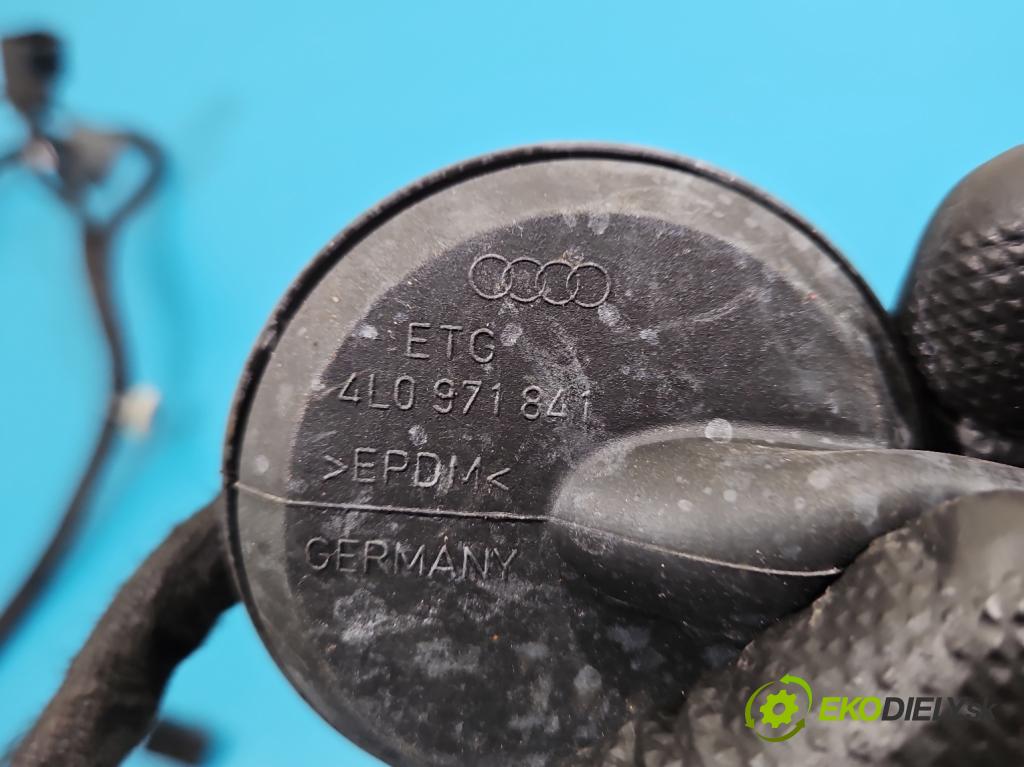 Skoda Kamiq 1.0 TSI 110 HP automatic 81 kW 999 cm3 5- Zväzok: dvere predné pravých 5N0959843B
