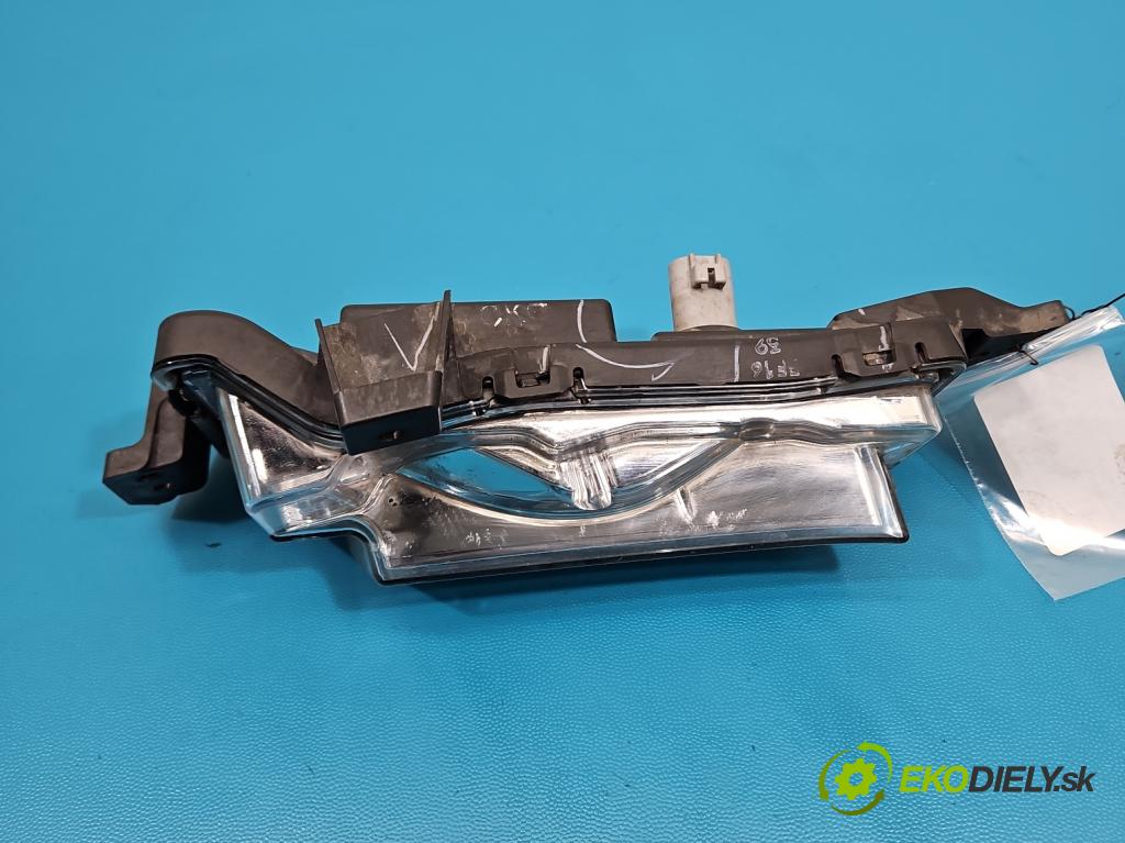 Suzuki Vitara II 2015- 1.6 16V 120 hp manual 88 kW 1586 cm3 5- Světlo provozu denně pravé