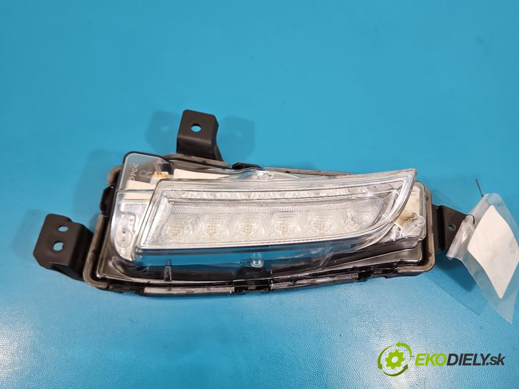 Suzuki Vitara II 2015- 1.6 16V 120 hp manual 88 kW 1586 cm3 5- Světlo provozu denně pravé