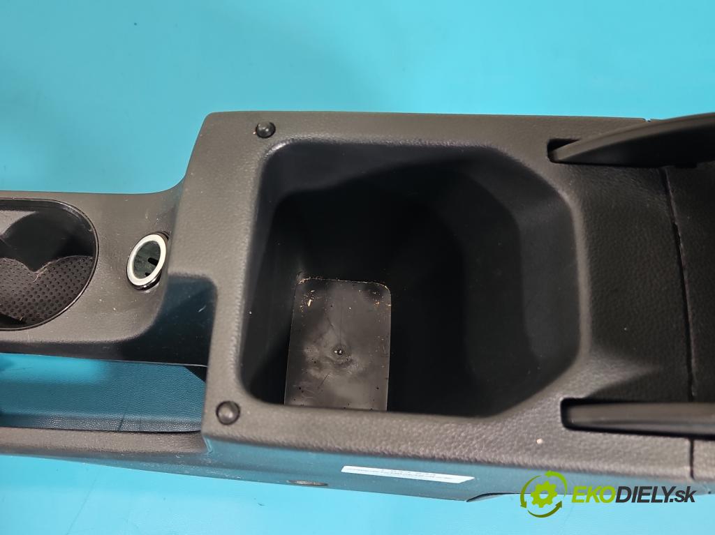 Skoda Kamiq 1.0 TSI 110 HP automatic 81 kW 999 cm3 5- operadlo  (Lakťová opierka)