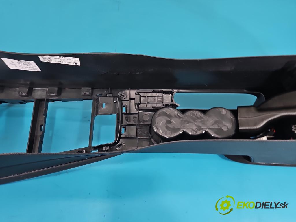 Skoda Kamiq 1.0 TSI 110 HP automatic 81 kW 999 cm3 5- operadlo  (Lakťová opierka)