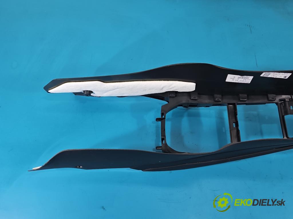 Skoda Kamiq 1.0 TSI 110 HP automatic 81 kW 999 cm3 5- operadlo  (Lakťová opierka)