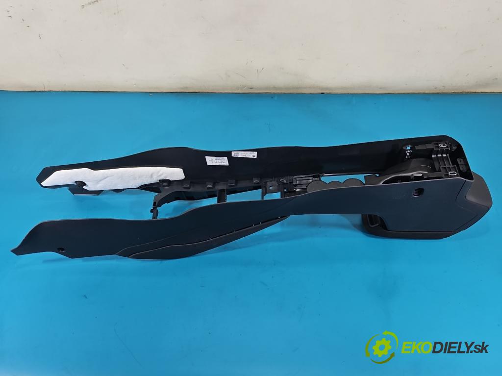 Skoda Kamiq 1.0 TSI 110 HP automatic 81 kW 999 cm3 5- operadlo  (Lakťová opierka)