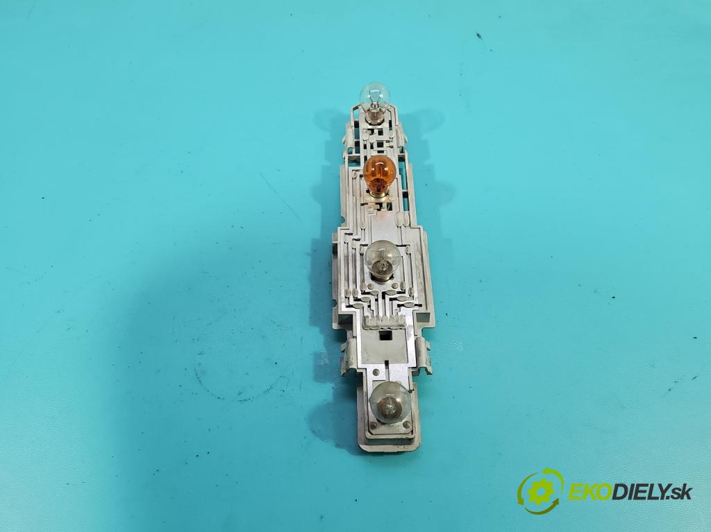 Renault Master II 1998-2010 2.5 dci 120 HP manual 88 kW 2464 cm3 4- svetlo / reflektor zadné ľavé (Kľučka dverí ostatné)