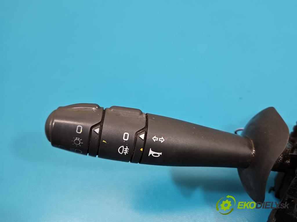 Renault Master II 1998-2010 2.5 dci 120 HP manual 88 kW 2464 cm3 4- prepínač komplex: 8200878702 (Prepínacie páčky pod volantom)