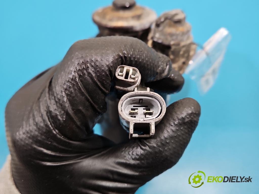 Toyota Avensis II T25 2003-2008 2.0 D4D 116 HP manual 85 kW 1995 cm3 5- obal filtra palivo