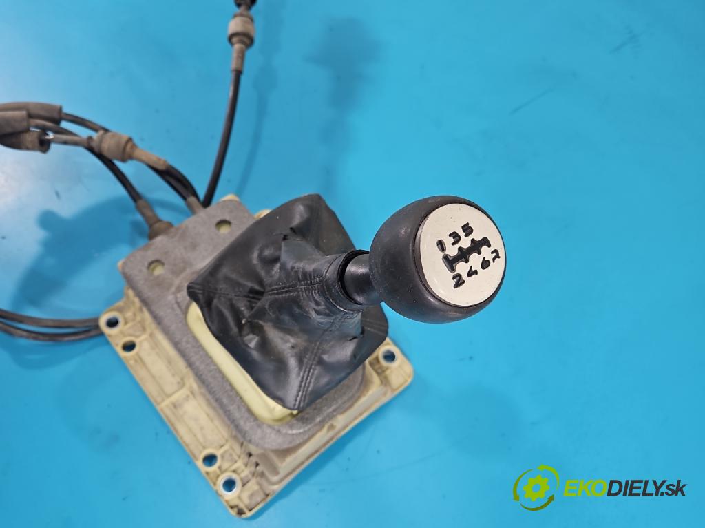 Fiat Stilo 1.2 16V 80 HP manual 59 kW 1242 cm3 5- Páka: Změny: stupeň,rýchlosť  (Rýchlostná páka (kulisa))