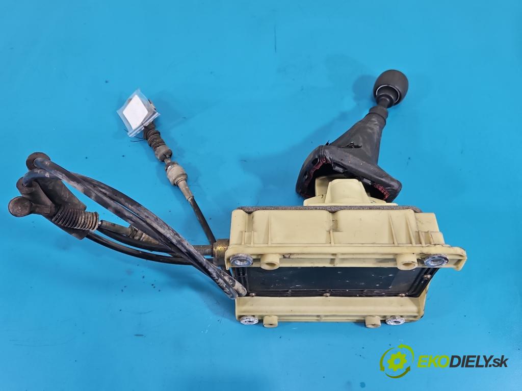 Fiat Stilo 1.2 16V 80 HP manual 59 kW 1242 cm3 5- Páka: Změny: stupeň,rýchlosť  (Rýchlostná páka (kulisa))