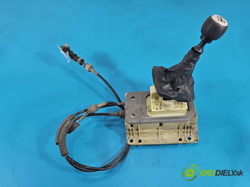 Fiat Stilo 1.2 16V 80 HP manual 59 kW 1242 cm3 5- Páka: Změny: stupeň,rýchlosť  (Rýchlostná páka (kulisa))