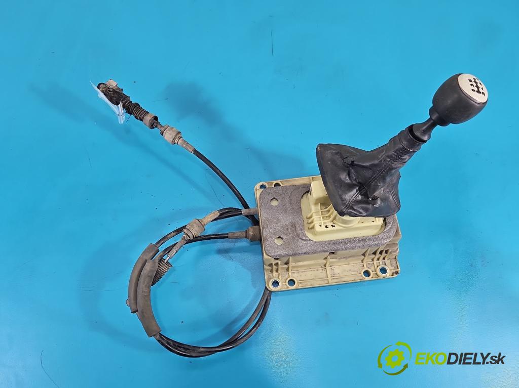 Fiat Stilo 1.2 16V 80 HP manual 59 kW 1242 cm3 5- Páka: Změny: stupeň,rýchlosť  (Rýchlostná páka (kulisa))