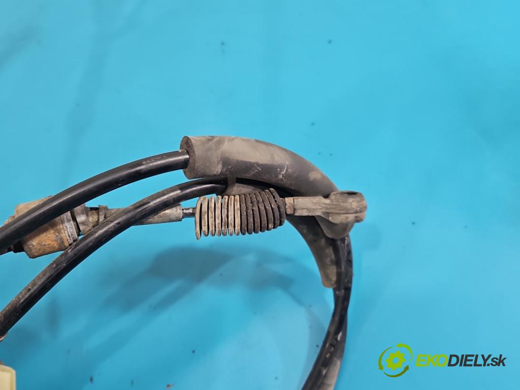 Fiat Stilo 1.2 16V 80 HP manual 59 kW 1242 cm3 5- Páka: Změny: stupeň,rýchlosť  (Rýchlostná páka (kulisa))