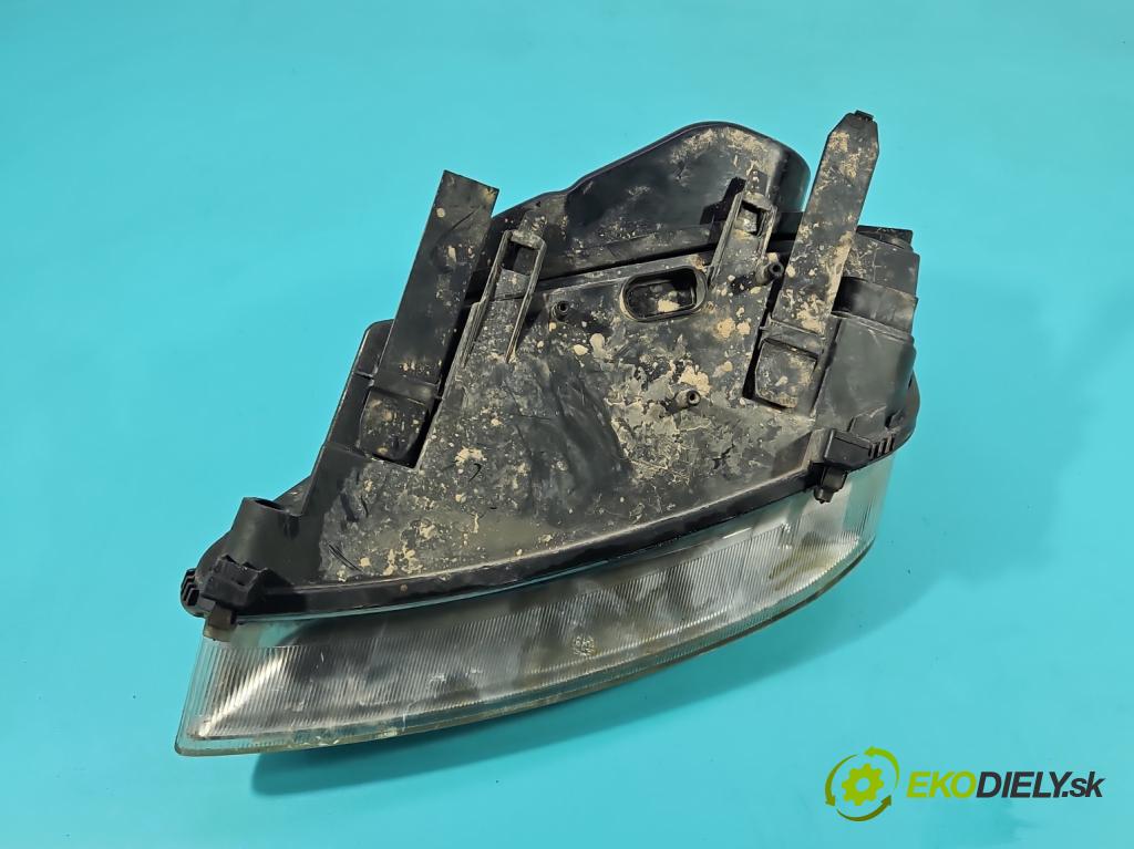 Ford C-Max I 2003-2010 1.6 16V 116 HP manual 85 kW 1596 cm3 5- Reflektor: pravý  (Svetlo predné pravé)