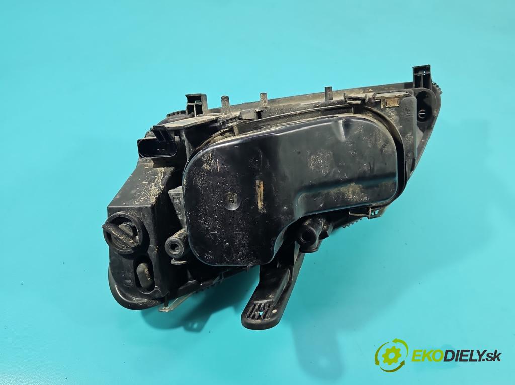 Ford C-Max I 2003-2010 1.6 16V 116 HP manual 85 kW 1596 cm3 5- Reflektor: pravý  (Svetlo predné pravé)