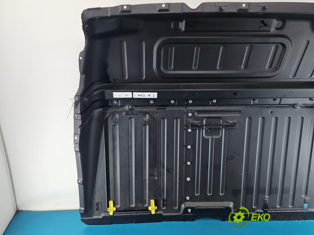 Toyota Proace City 1.5 D4D 131 hp automatic 96 kW 1499 cm3 5- Stěna: přepážka 9822949280 (Interiér ostatní)