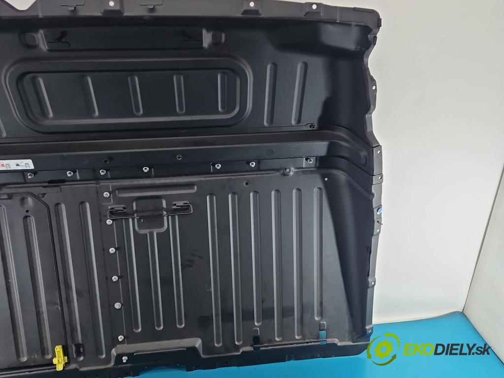 Toyota Proace City 1.5 D4D 131 hp automatic 96 kW 1499 cm3 5- Stěna: přepážka 9822949280 (Interiér ostatní)