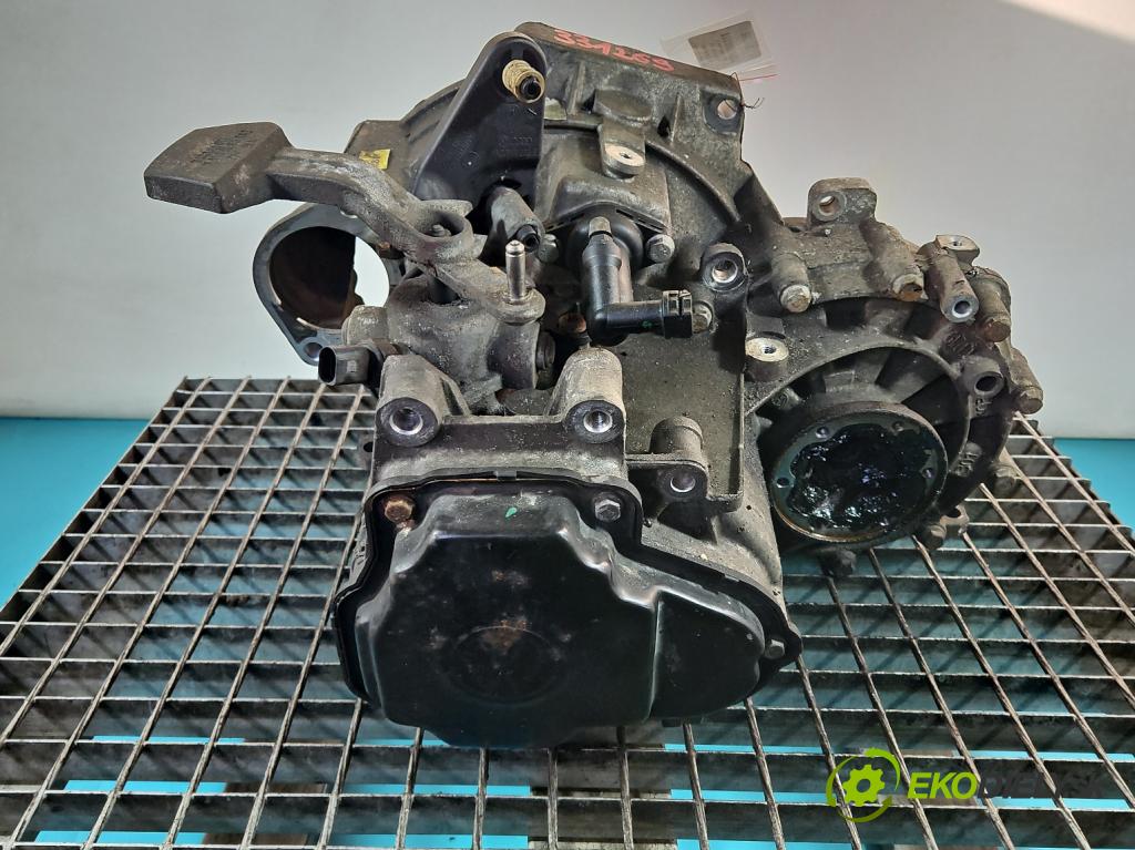 Vw Jetta V 2005-2010 1.9 tdi 105 HP manual 77 kW 1896 cm3 4- prevodovka stupeň,rýchlosť manual JCR